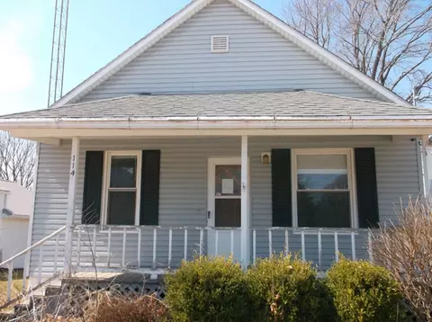 114 S St Paul St, Mark, IL 61340 photo 1