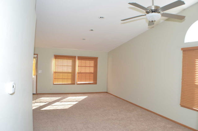 2441 Fox Dr, Aurora, IL 60506 photo 2