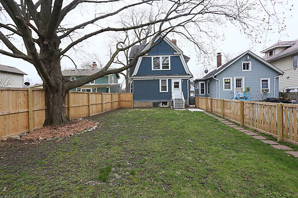 421 Spruce St, Aurora, IL 60506 photo 22