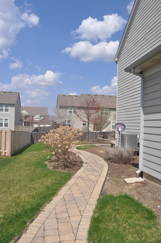 354 Cassidy Ln, Elgin, IL 60124 photo 22
