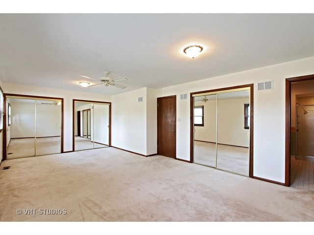 455 Ardmore Rd, Des Plaines, IL 60016 photo 10