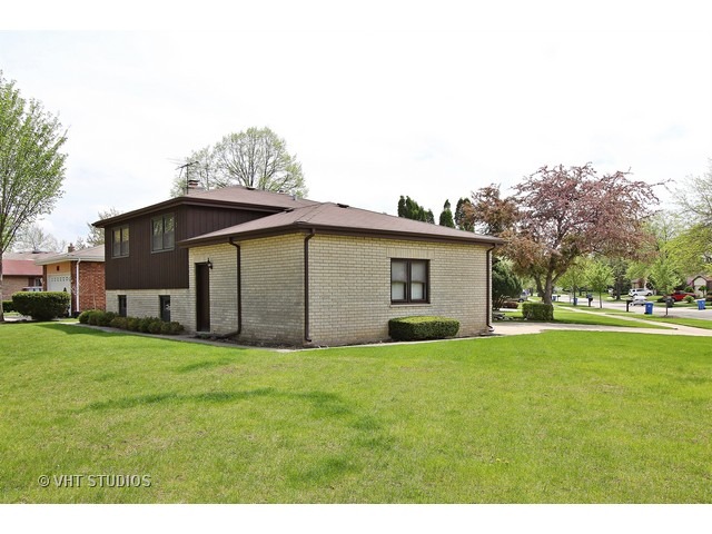 455 Ardmore Rd, Des Plaines, IL 60016 photo 15