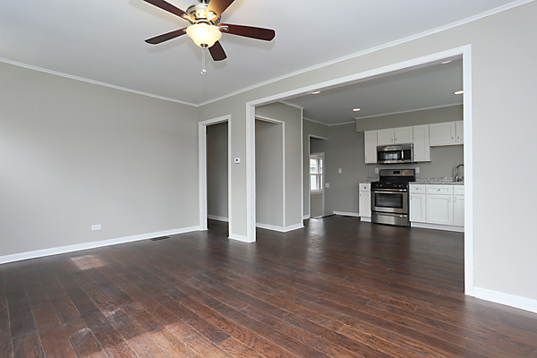 703 E Lee St, Plano, IL 60545 photo 4