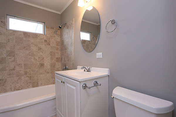 703 E Lee St, Plano, IL 60545 photo 12