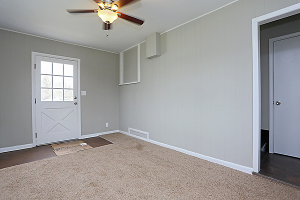 703 E Lee St, Plano, IL 60545 photo 15
