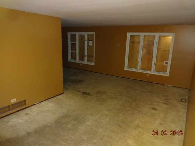 3329 Phillips Ave, Steger, IL 60475 photo 2