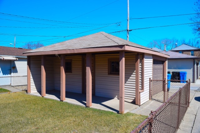 5259 S Mobile Ave, Chicago, IL 60638 photo 3