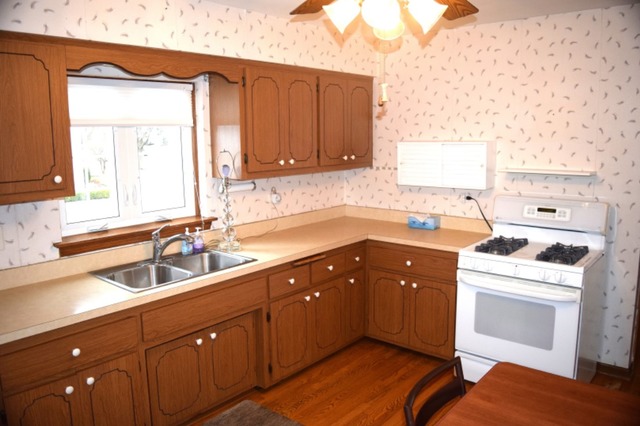 5259 S Mobile Ave, Chicago, IL 60638 photo 8