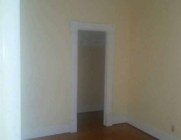 323 Jackson St, Genoa, IL 60135 photo 11