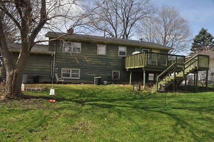 1210 Comet Dr, Aurora, IL 60505 photo 2
