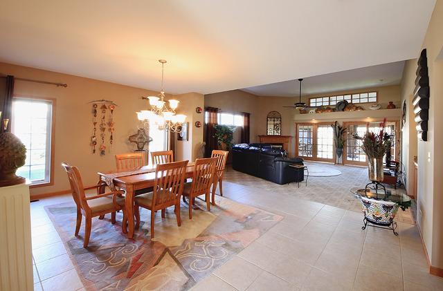 1205 Heritage Dr, Morris, IL 60450 photo 9