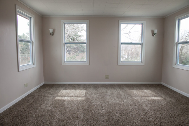 1735 Mark Ave, Elgin, IL 60123 photo 2