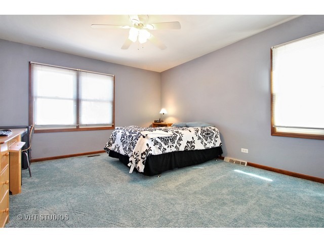 1022 Bette Ln, Glenview, IL 60025 photo 10