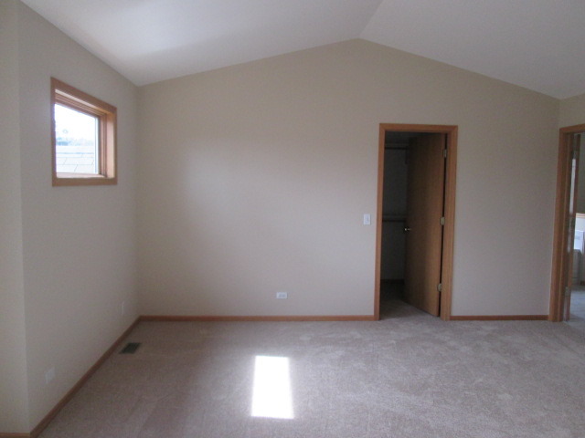 11312 E Riviera Dr, Spring Grove, IL 60081 photo 5