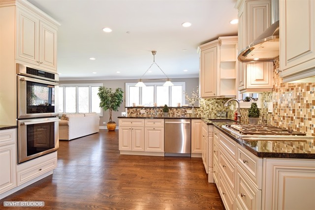 302 E Circle Ave, Prospect Heights, IL 60070 photo 6