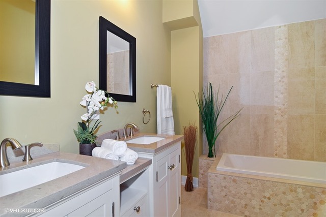 302 E Circle Ave, Prospect Heights, IL 60070 photo 19