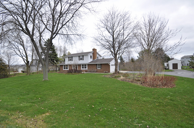 10725 Tyler Rd, Pleasant Prairie, WI 53158 photo 1