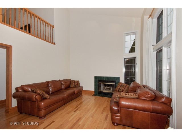 16002 S Dan Oconnell Dr, Plainfield, IL 60586 photo 2