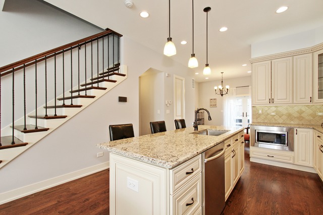 4136 S Berkeley Ave, Chicago, IL 60653 photo 5