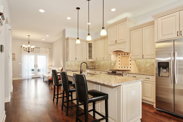 4136 S Berkeley Ave, Chicago, IL 60653 photo 6