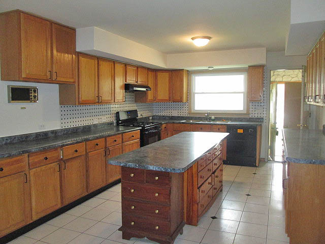 220 Dover Dr, Des Plaines, IL 60018 photo 7