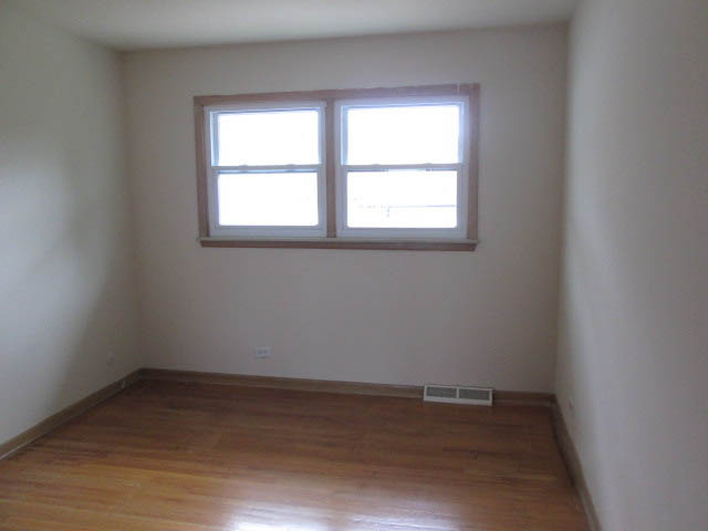 220 Dover Dr, Des Plaines, IL 60018 photo 15