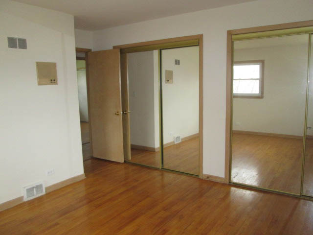 220 Dover Dr, Des Plaines, IL 60018 photo 12
