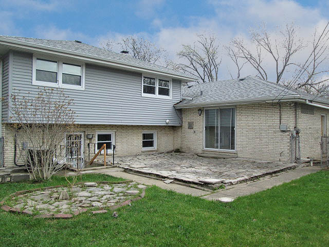 220 Dover Dr, Des Plaines, IL 60018 photo 24