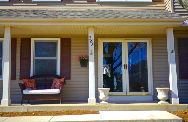 788 Heather Ln, Bartlett, IL 60103 photo 2