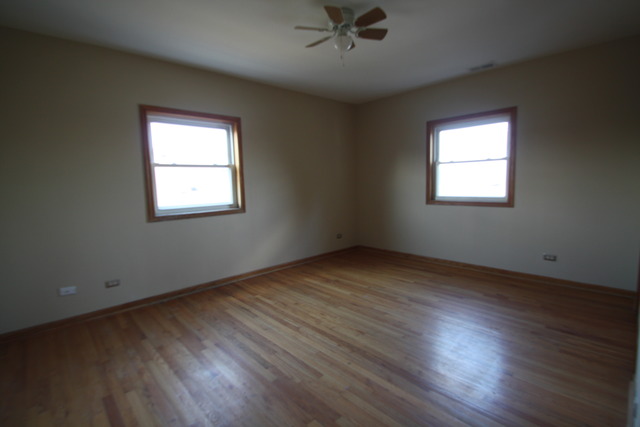 4247 Ruby St, Schiller Park, IL 60176 photo 14