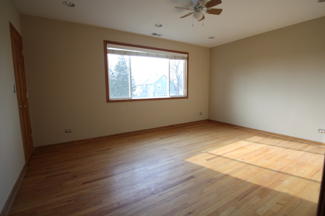 4247 Ruby St, Schiller Park, IL 60176 photo 12