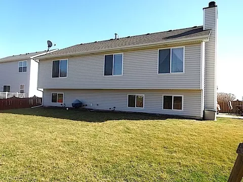 5617 Kimberly Dr, Plainfield, IL 60586 photo 3