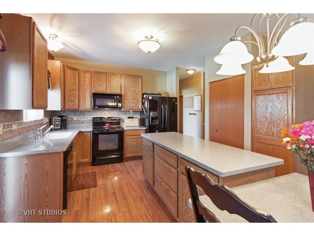 14400 Capital Dr, Plainfield, IL 60544 photo 4
