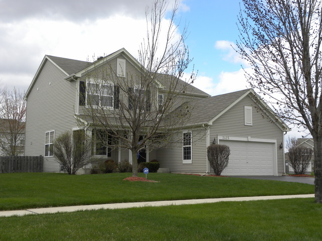 2425 Simon Dr, Montgomery, IL 60538 photo 1