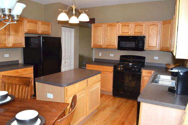 13064 Kensington Dr, Plainfield, IL 60585 photo 5