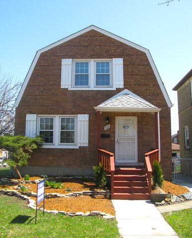 5231 S Menard Ave, Chicago, IL 60638 photo 1