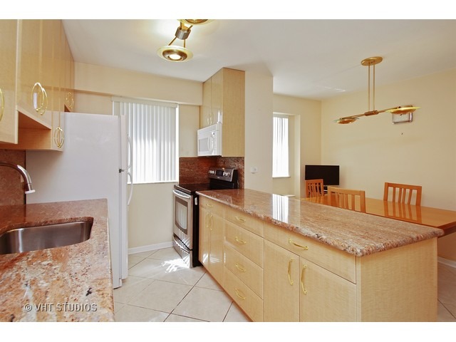 7061 N Kedzie Ave #1615, Chicago, IL 60645 photo 4