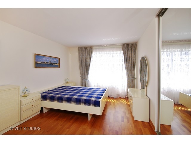 7061 N Kedzie Ave #1615, Chicago, IL 60645 photo 9