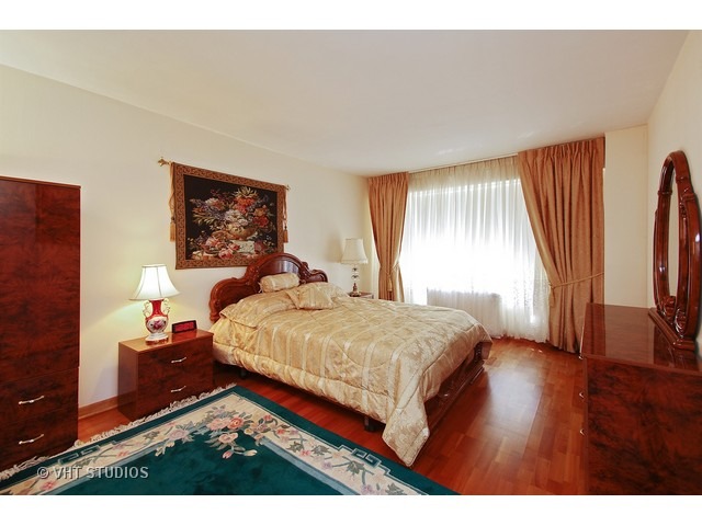 7061 N Kedzie Ave #1615, Chicago, IL 60645 photo 7