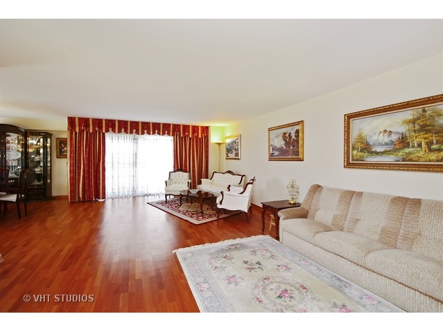 7061 N Kedzie Ave #1615, Chicago, IL 60645 photo 3