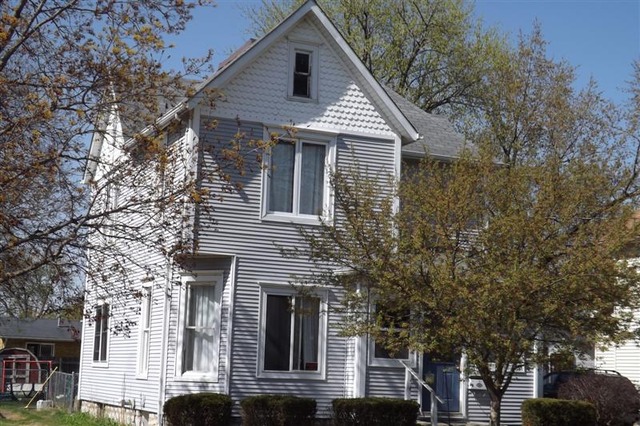 1223 W 3rd St, Dixon, IL 61021 photo 2
