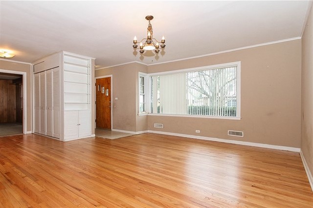 1210 Wayne Dr, Des Plaines, IL 60018 photo 13