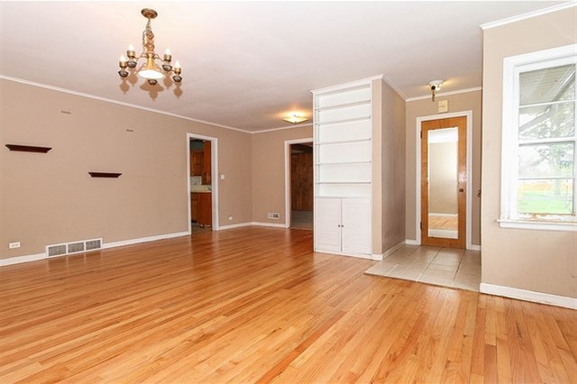 1210 Wayne Dr, Des Plaines, IL 60018 photo 14