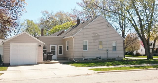 802 E 15th St, Sterling, IL 61081 photo 2