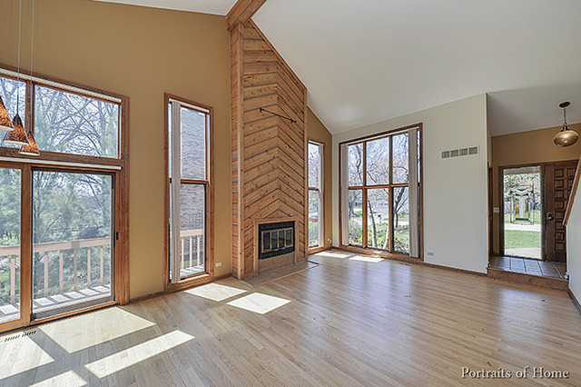 205 White Oak Dr, Wheaton, IL 60187 photo 4