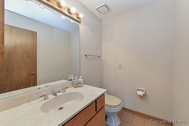 205 White Oak Dr, Wheaton, IL 60187 photo 14