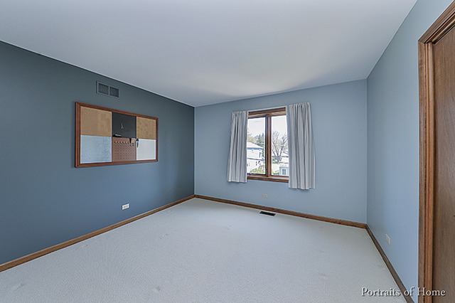 205 White Oak Dr, Wheaton, IL 60187 photo 12