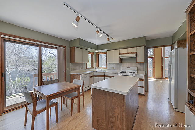 205 White Oak Dr, Wheaton, IL 60187 photo 5