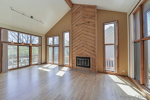 205 White Oak Dr, Wheaton, IL 60187 photo 3