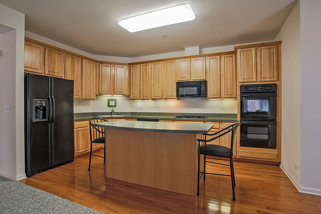 354 S Prospect Ave, Bartlett, IL 60103 photo 8